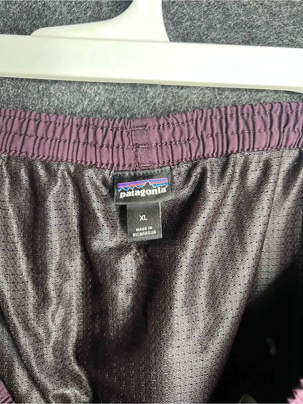 Patagonia Shorts Mens XL Purple Plum Baggies Swim Trunk Mesh Lined Hiking Beach